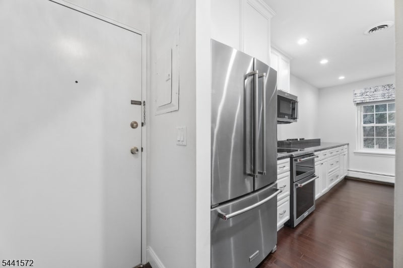 364 East Ridgewood Ave 3