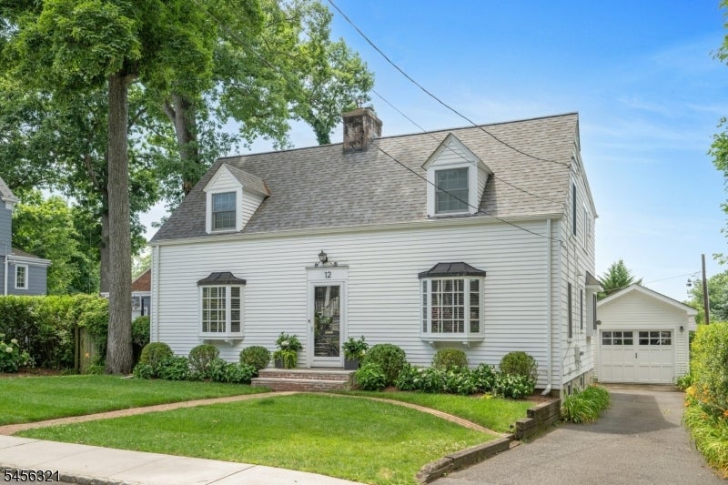 12 Hillside Ave