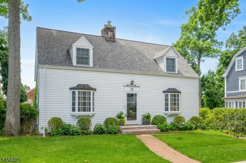 12 Hillside Ave