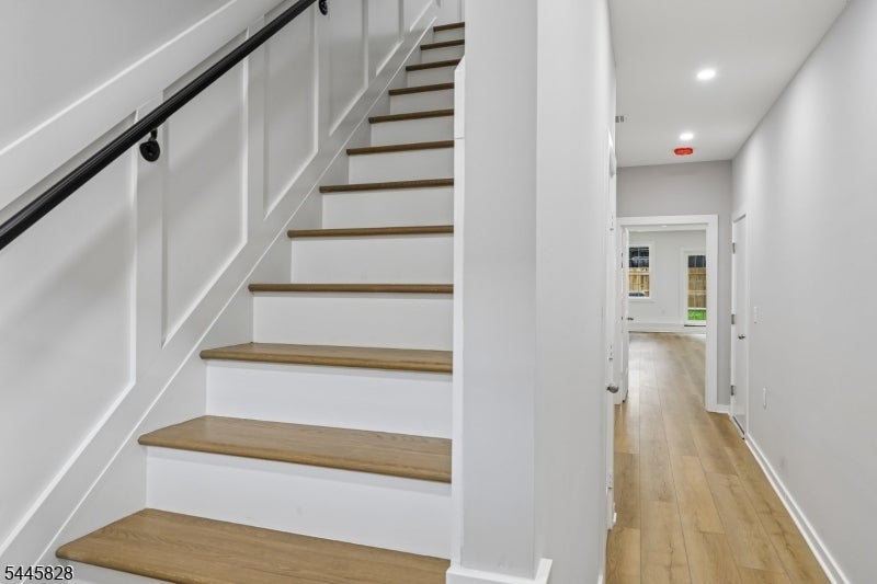 7 Terrace Pl