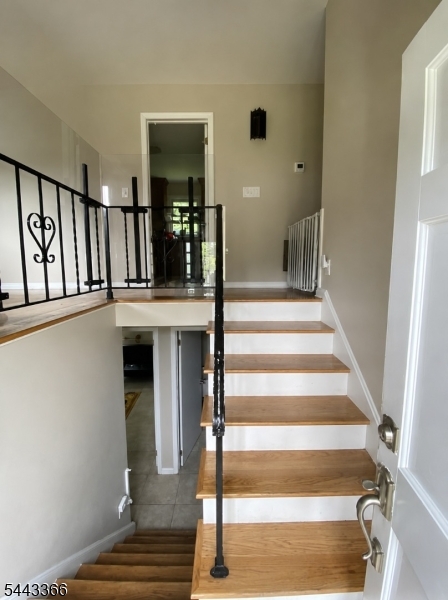 20 S Mitchell Ave