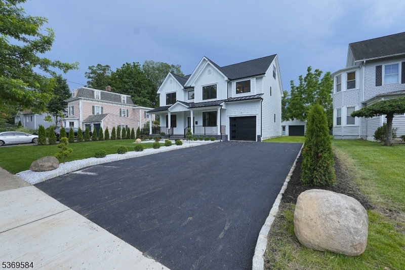 352 Woodland Rd