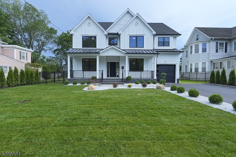 352 Woodland Rd