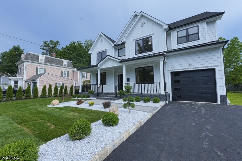 352 Woodland Rd