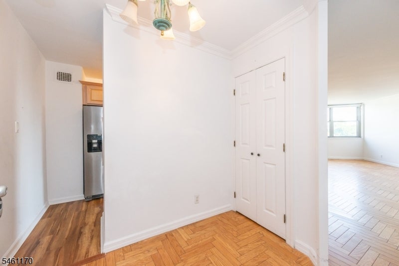 530 Valley Rd 7Z
