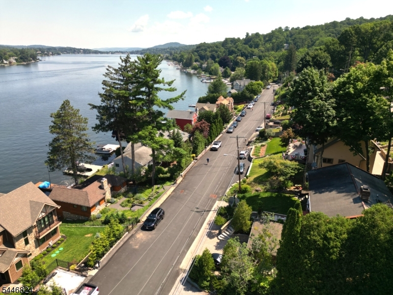 21 Maple Pkwy