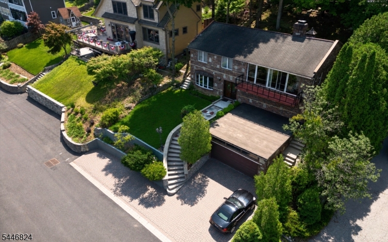 21 Maple Pkwy