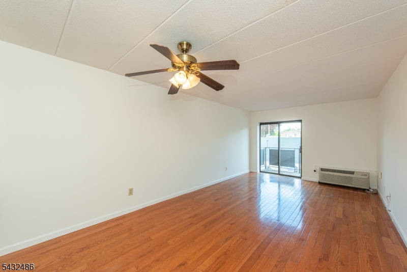 5 Linden St 3J