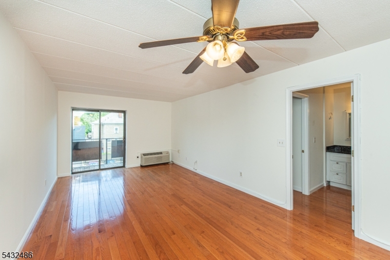 5 Linden St 3J