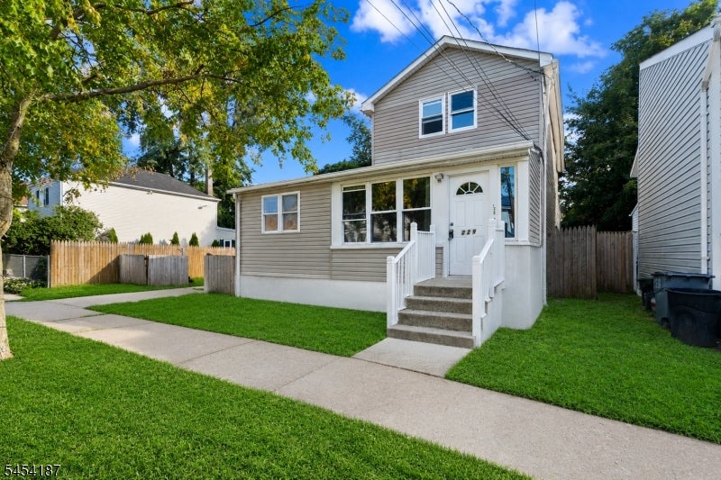 229 Parkinson Ave