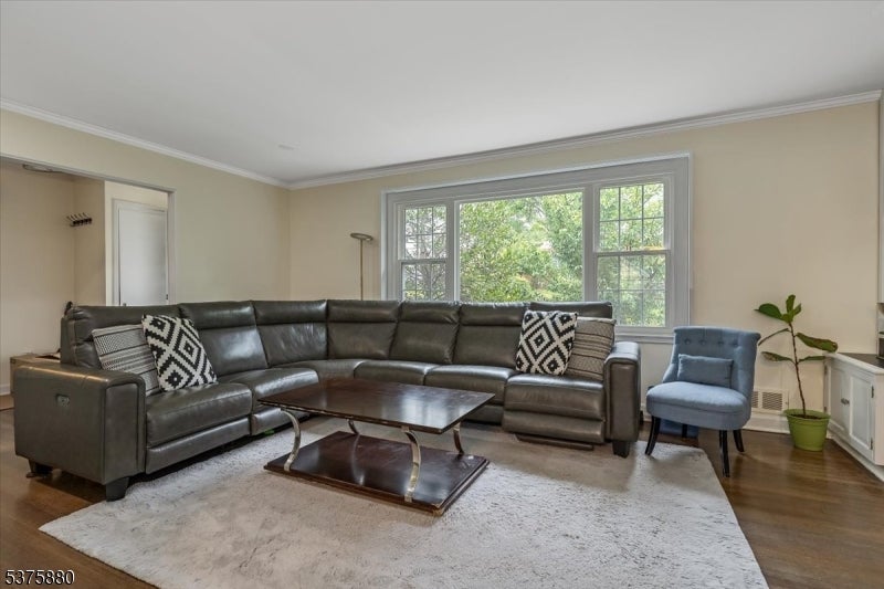 106 Greenwood Dr