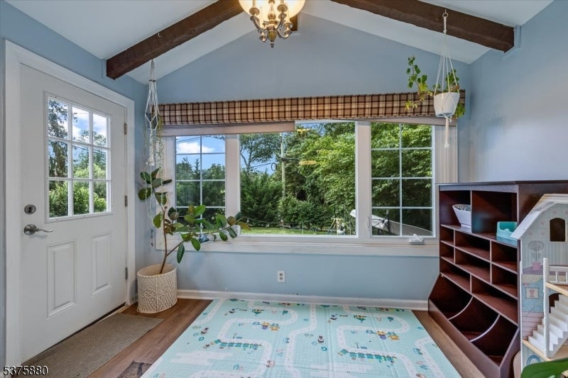 106 Greenwood Dr