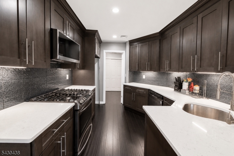 7 Tulip Cres 2D