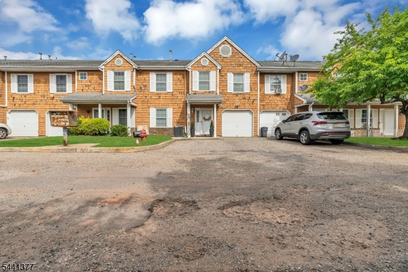 19 Delavan Ct