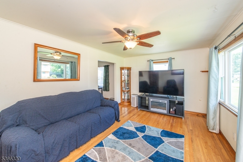 36 Beaver Brook Ln