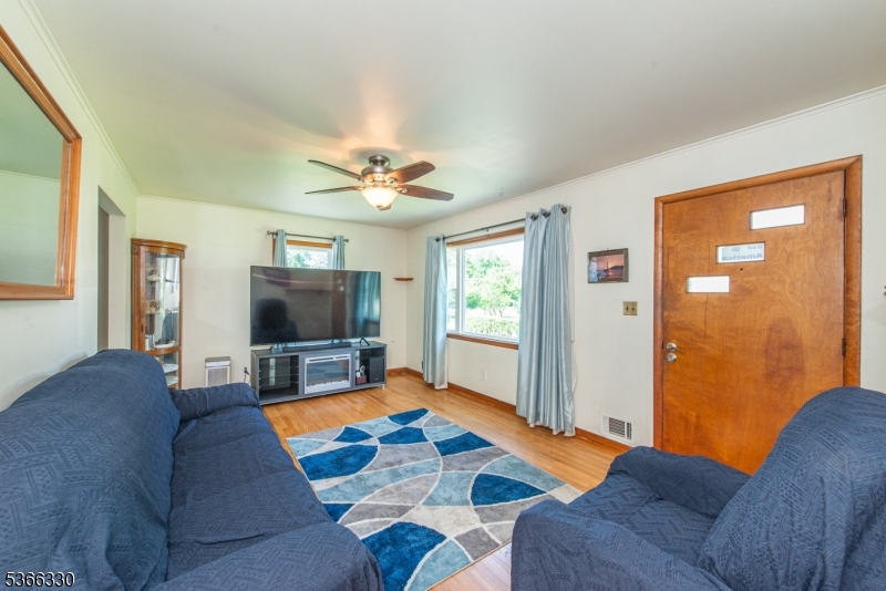 36 Beaver Brook Ln