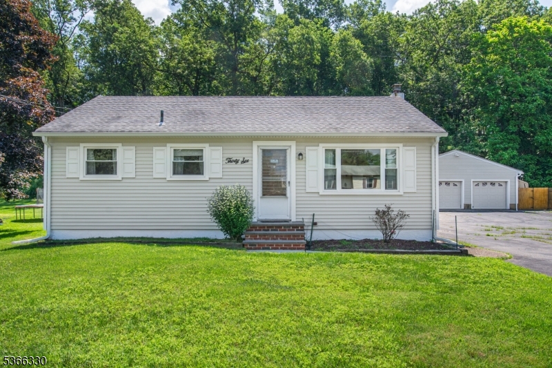 36 Beaver Brook Ln