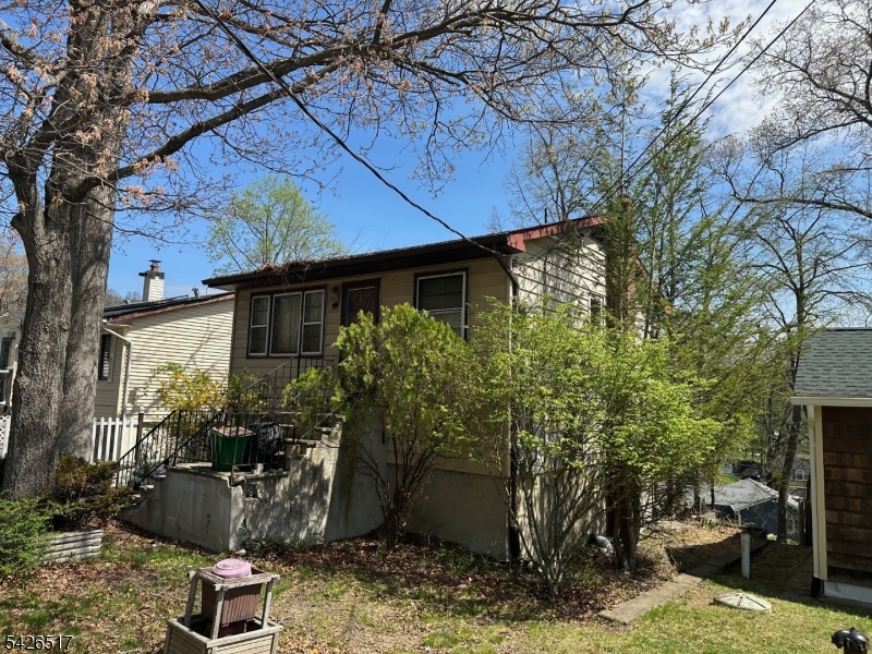 231 Elmira Trl