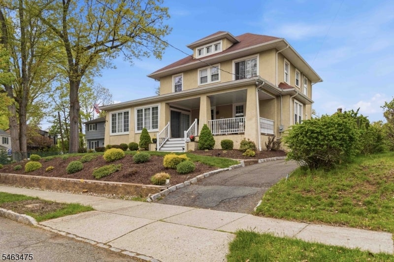 103 3rd Ave