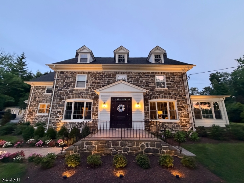 117 Forest Way