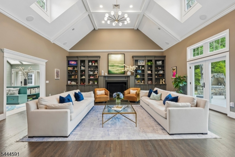 117 Forest Way