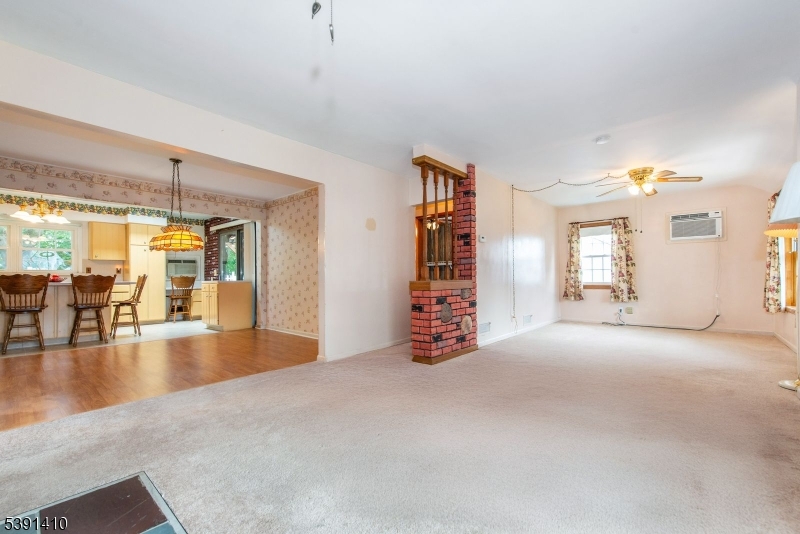 86 Linwood Ter