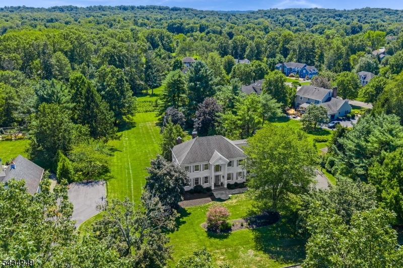 120 Woods End Dr