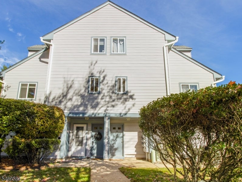 118 Woods Edge Dr