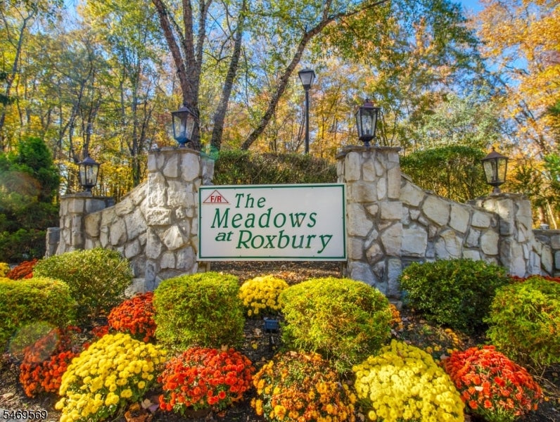 118 Woods Edge Dr