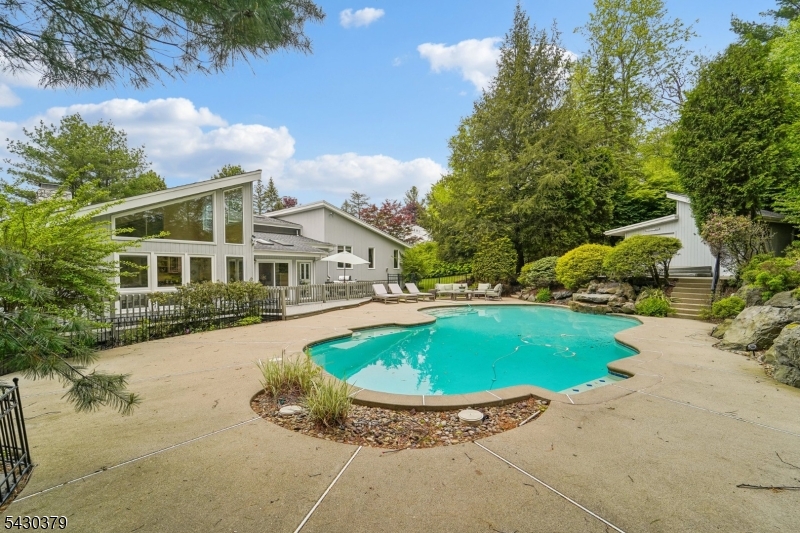 8 Union Hill Rd