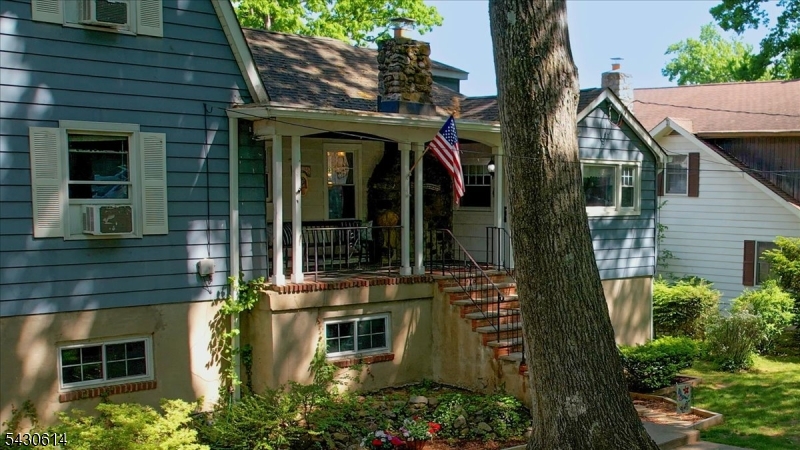63 E Shore Rd