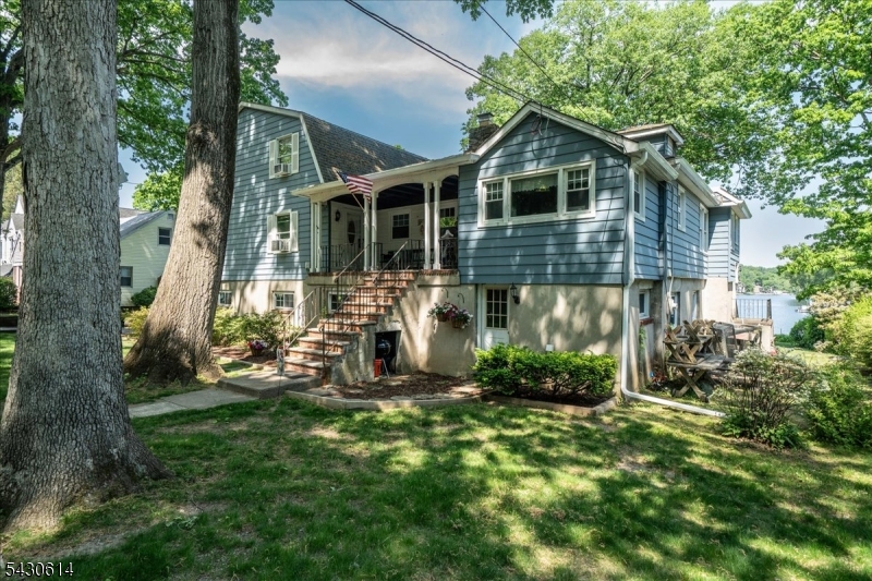 63 E Shore Rd