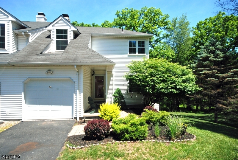 34 Delaware Ln