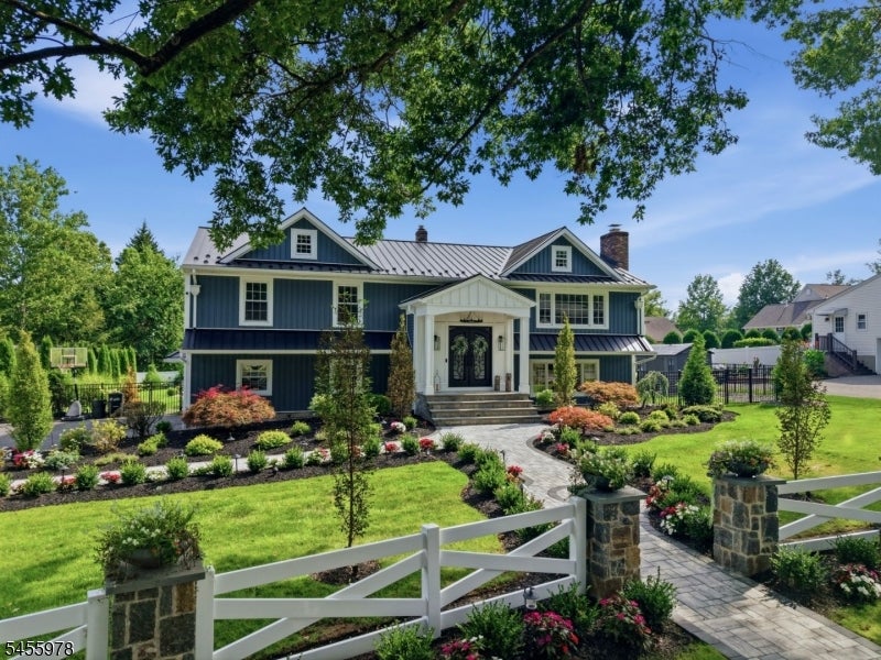 6 Dahl Dr