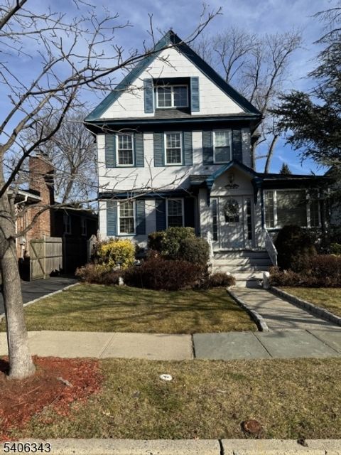 239 Washington Pl Hasbrouck Heights Boro NJ 07604