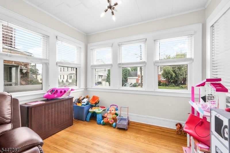 73 Ilford Ave