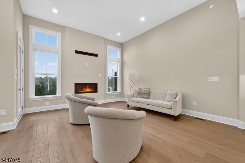 6 Concord Ct