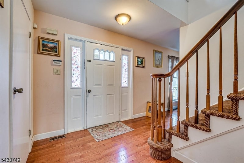 154 Dutton St