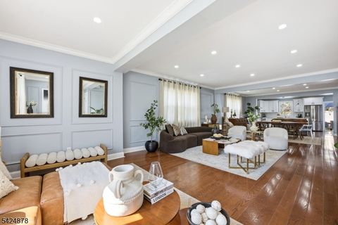 301 Roosevelt Ave Hasbrouck Heights Boro NJ 07604