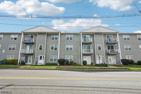 Photo for 300 Schuyler Ave 16