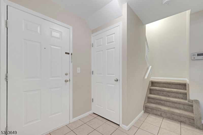 1111 Worthington Ct