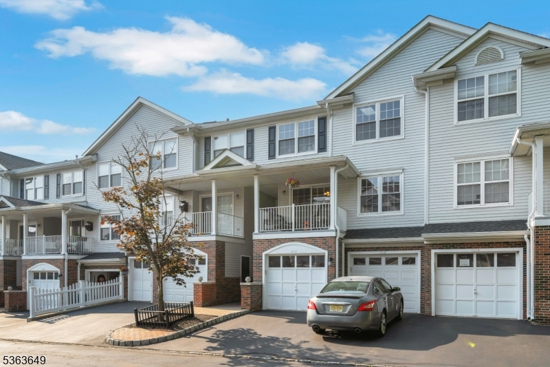 1111 Worthington Ct