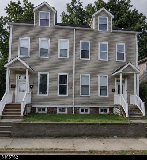 Photo for 58 12Th Ave 4