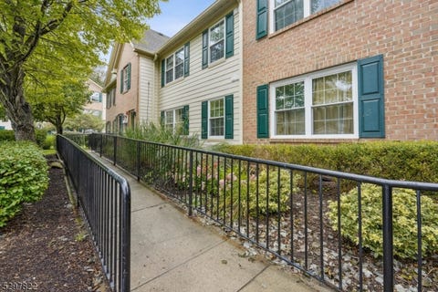 Featured picture for the property 3910860
