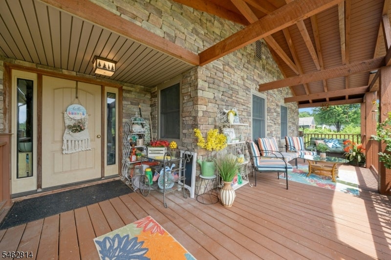 4 Northbrae Dr