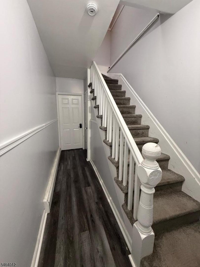 215 Macarthur Ave