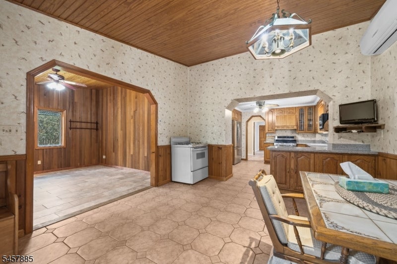 30 Hepburn Rd