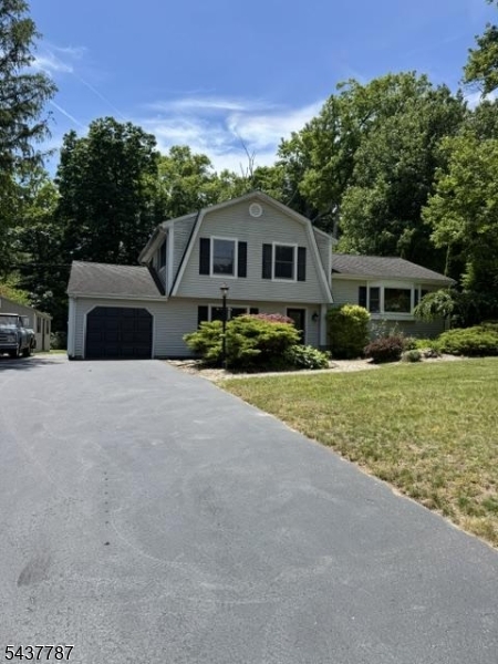 46 Sussex Dr