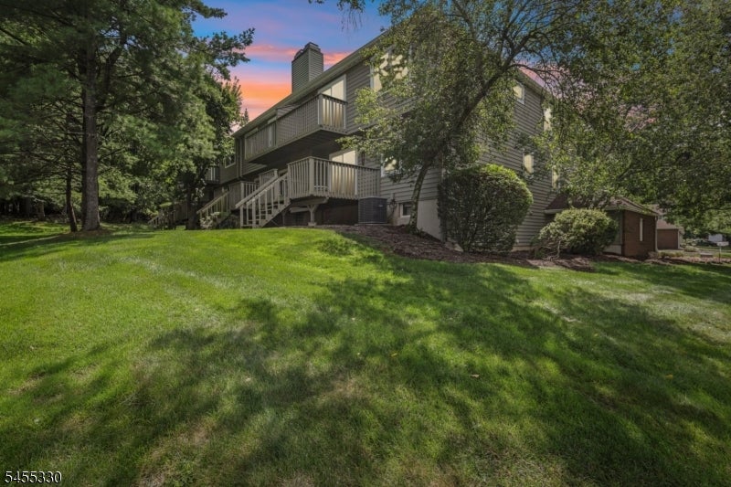 7 Dorset Cir