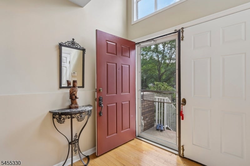 7 Dorset Cir